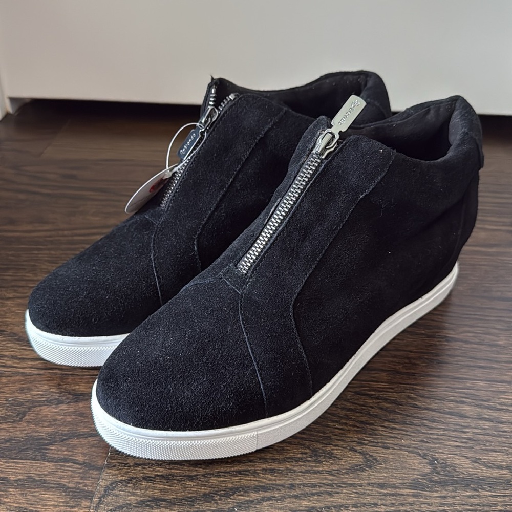 Blondo Waterproof Black Suede Mid-Top Sneakers - Size 12M